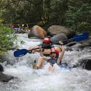 Cascada La Leona y Tubing Tour